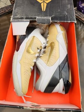 Kobe Bryant Mens Shoes